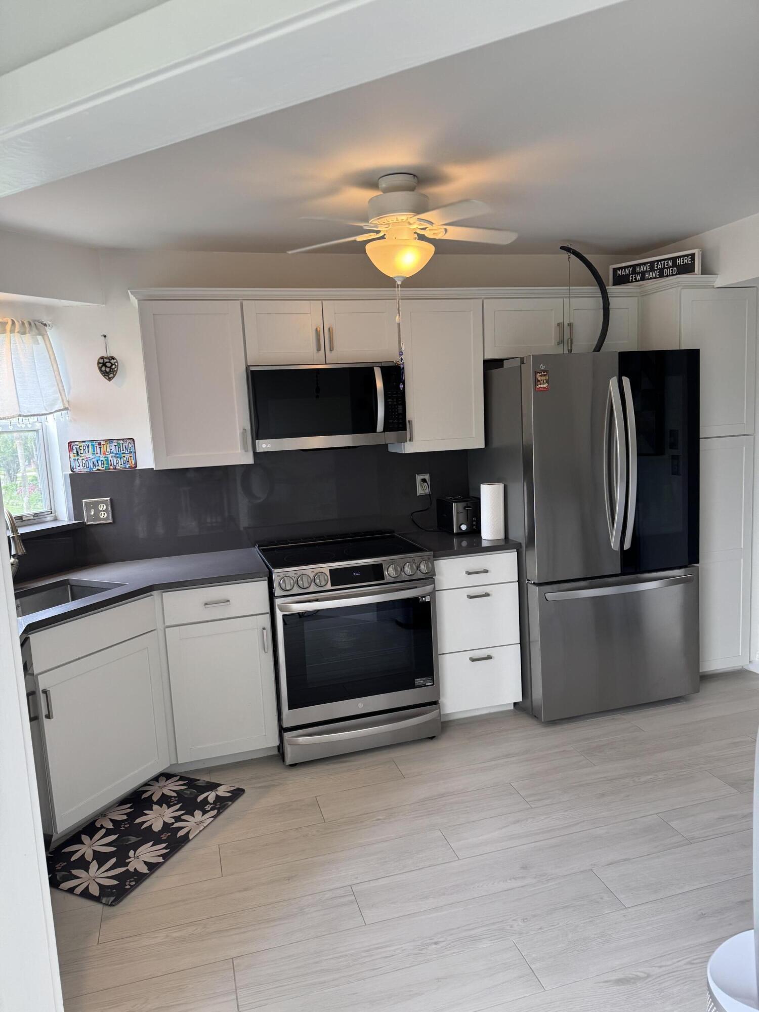 3590 Via 312, Lake Worth, FL 33467, Lake Worth - Photo 2