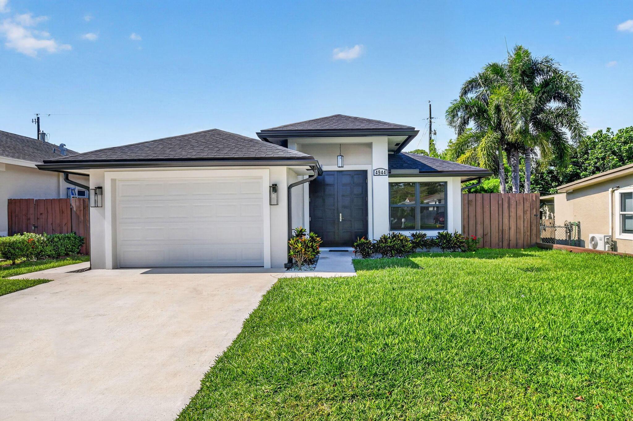 4944 Mcconnell Street, Lake Worth, FL 33463, Lake Worth - Photo 4