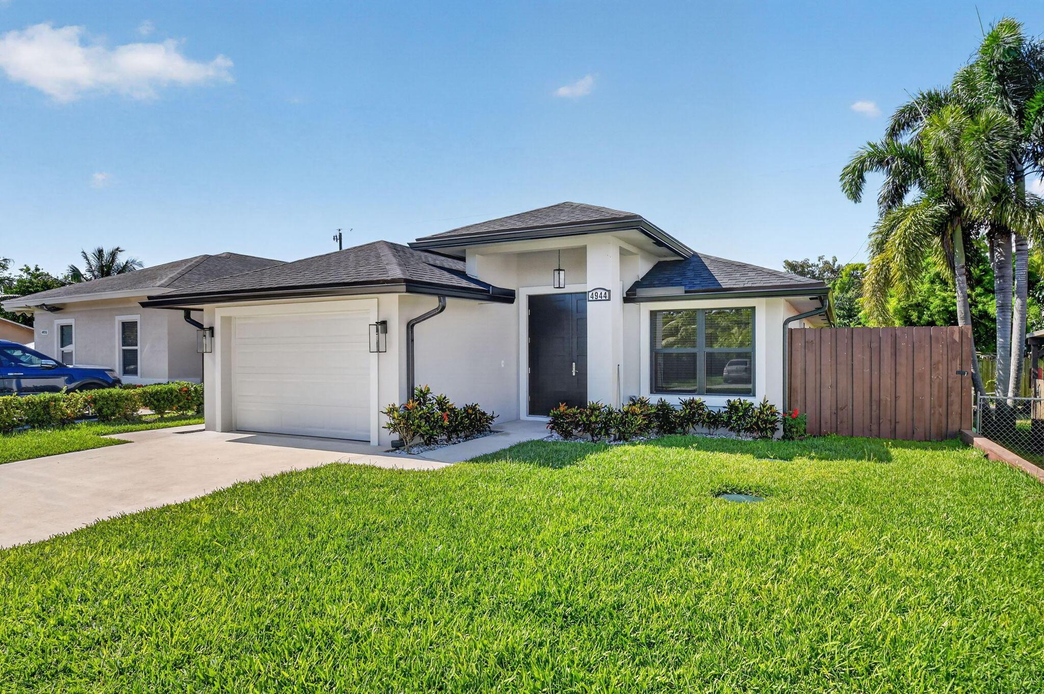 4944 Mcconnell Street, Lake Worth, FL 33463, Lake Worth - Photo 5