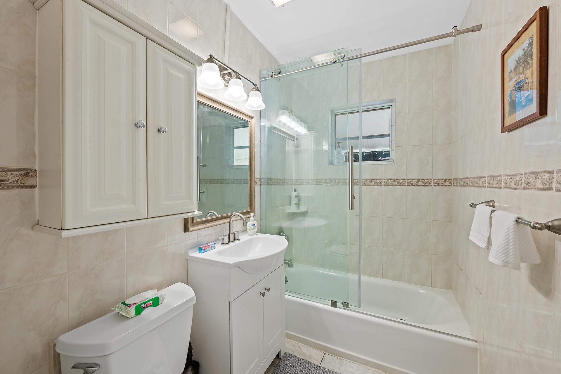 310 NE 6th Street 1, Hallandale Beach, FL 33009, Hallandale Beach - Photo 5