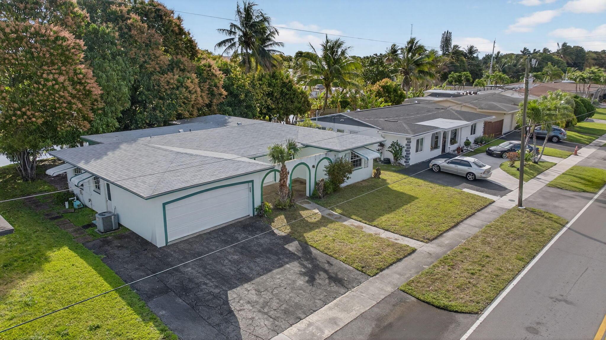 2540 NW 34th Terrace, Lauderdale Lakes, FL 33311, Lauderdale Lakes - Photo 2