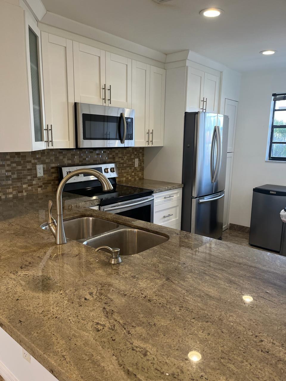 283 NW 36th Avenue, Deerfield Beach, FL 33442, Deerfield Beach - Photo 4