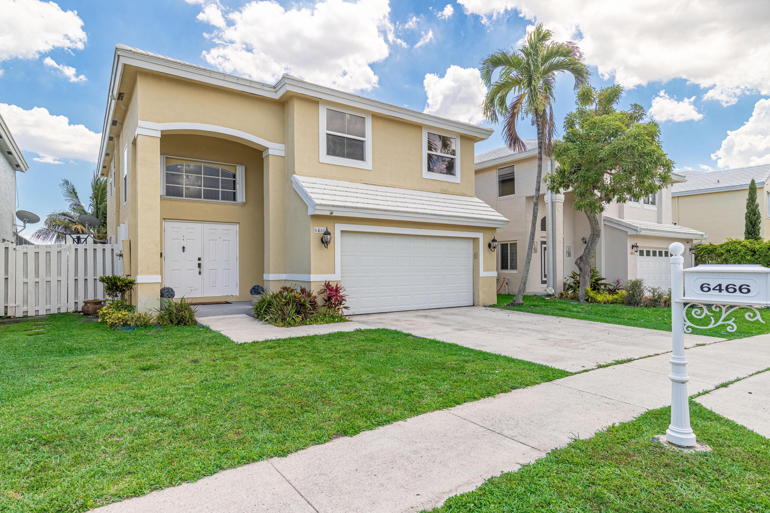 6466 Buena Vista Drive, Margate, FL 33063, Margate - Photo 2