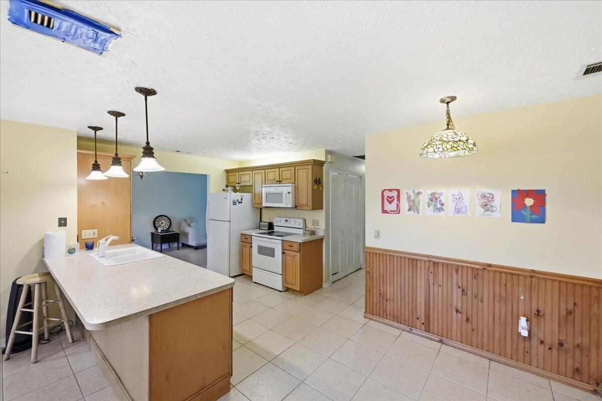 716 SE Evergreen Terrace, Port St. Lucie, FL 34983, Port St. Lucie - Photo 5