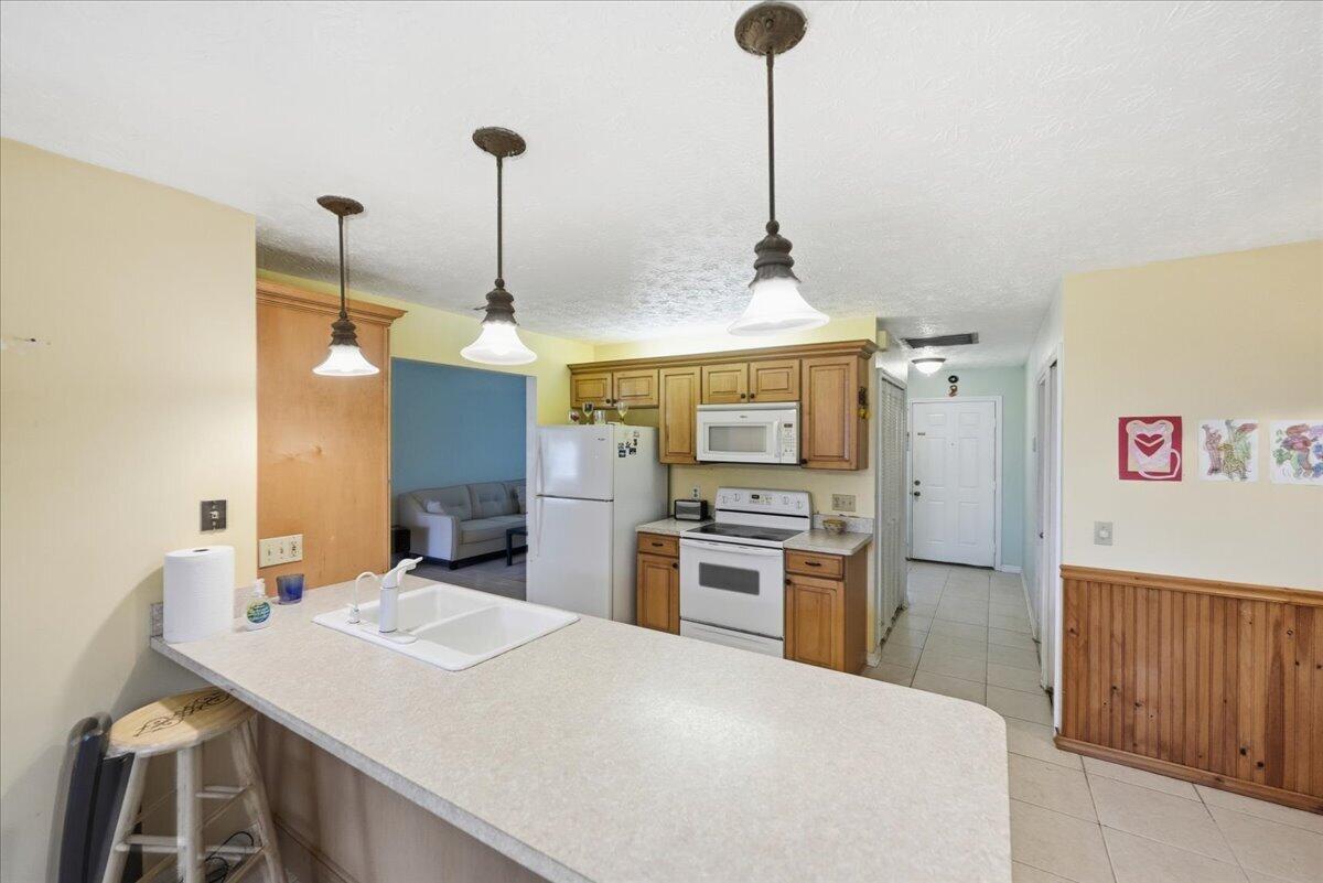 716 SE Evergreen Terrace, Port St. Lucie, FL 34983, Port St. Lucie - Photo 4