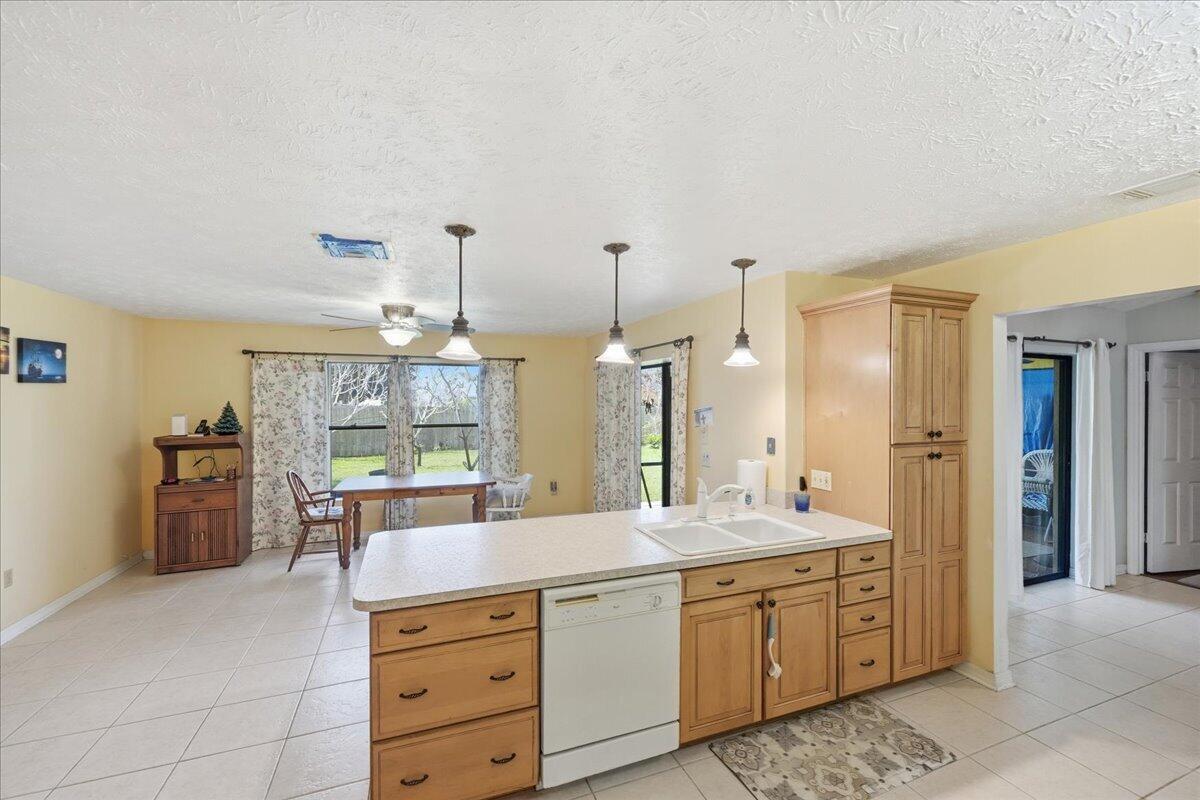 716 SE Evergreen Terrace, Port St. Lucie, FL 34983, Port St. Lucie - Photo 3