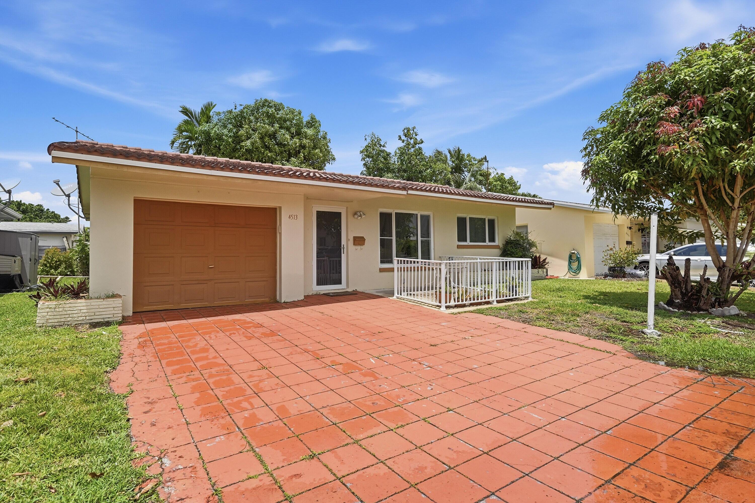 4513 NW 49th Street, Tamarac, FL 33319, Tamarac - Photo 3