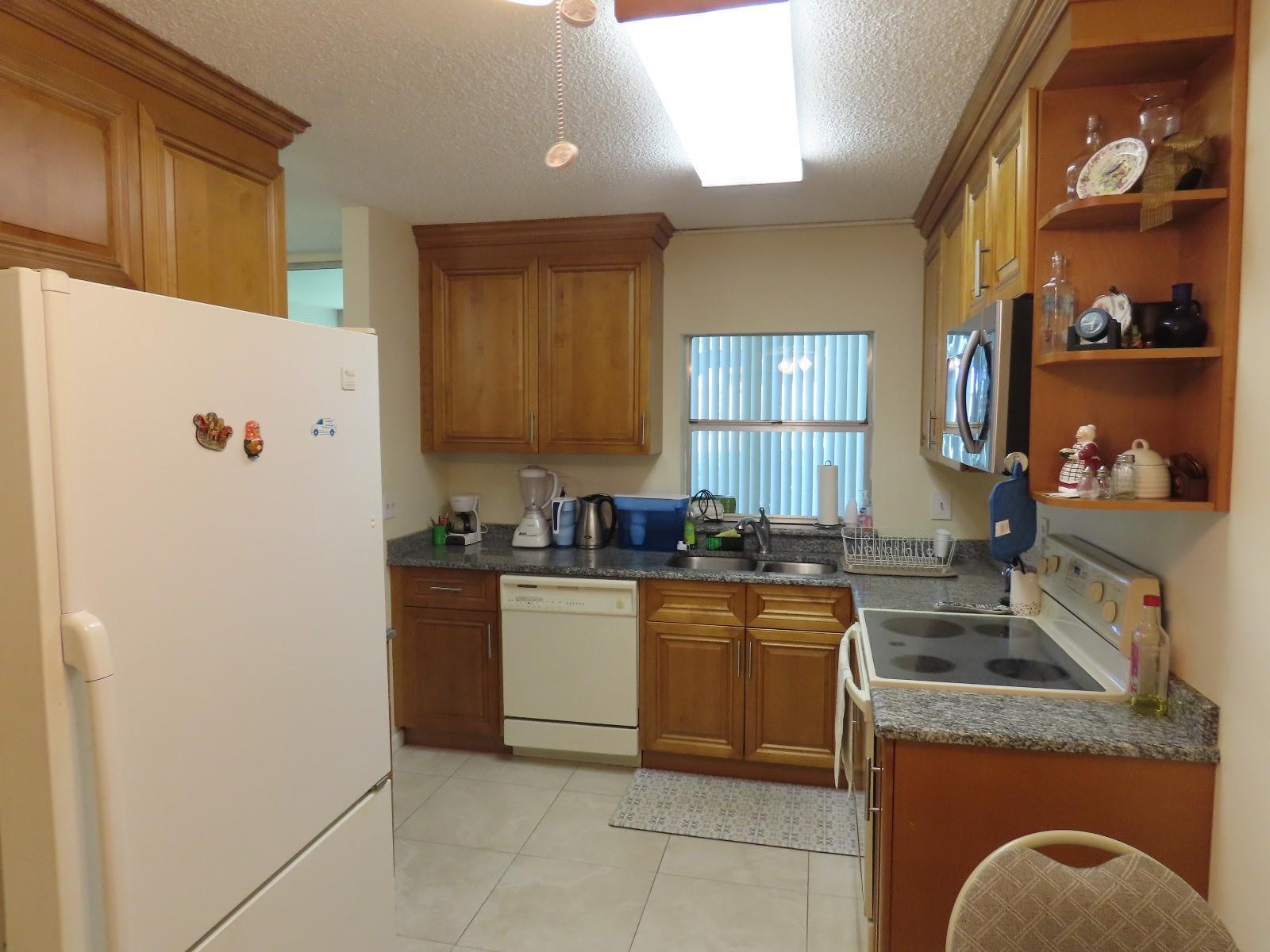 17 Willowbrook Lane 106, Delray Beach, FL 33446, Delray Beach - Photo 4