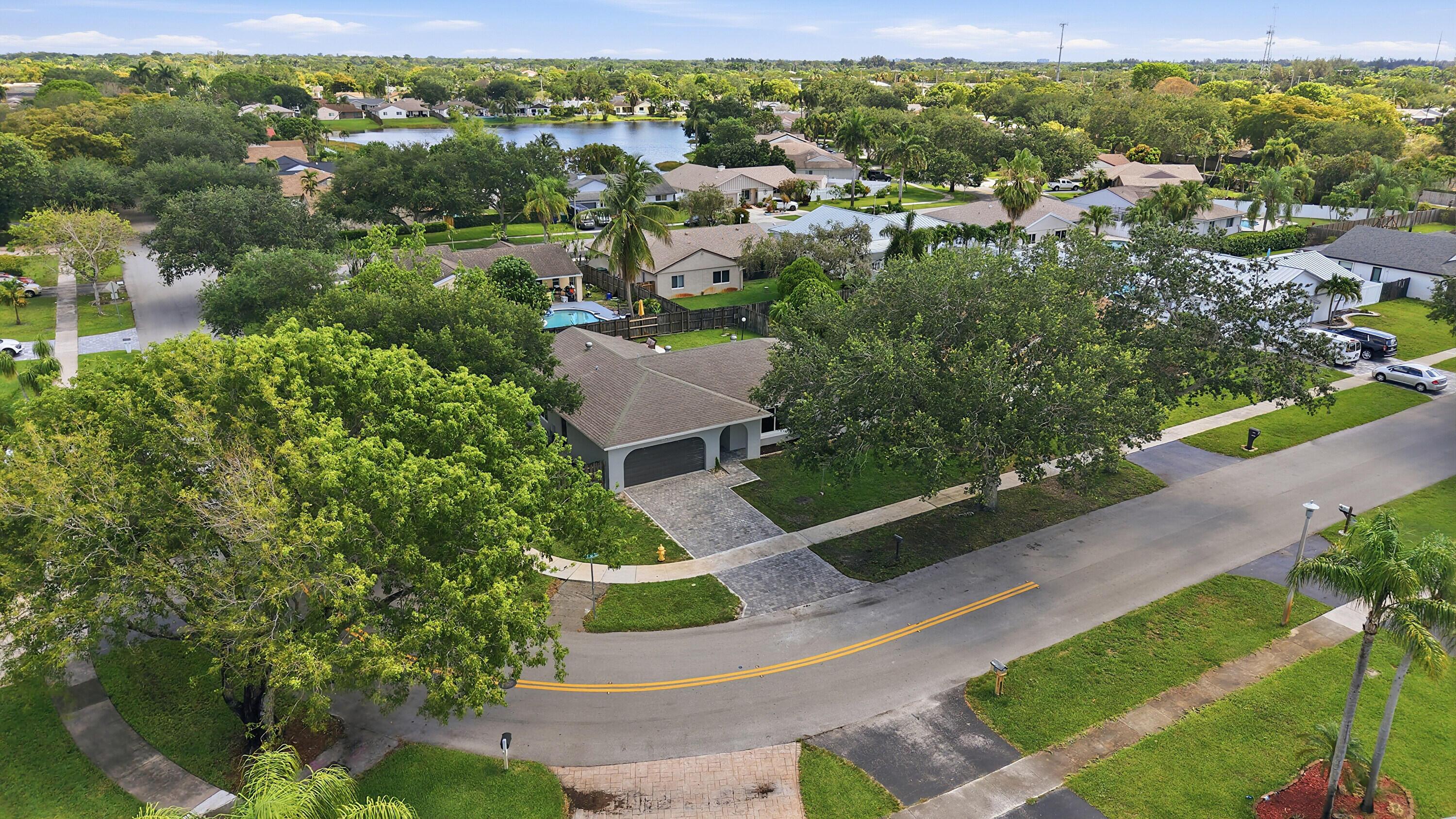 11991 SW 51st Court, Cooper City, FL 33330, Cooper City - Photo 2