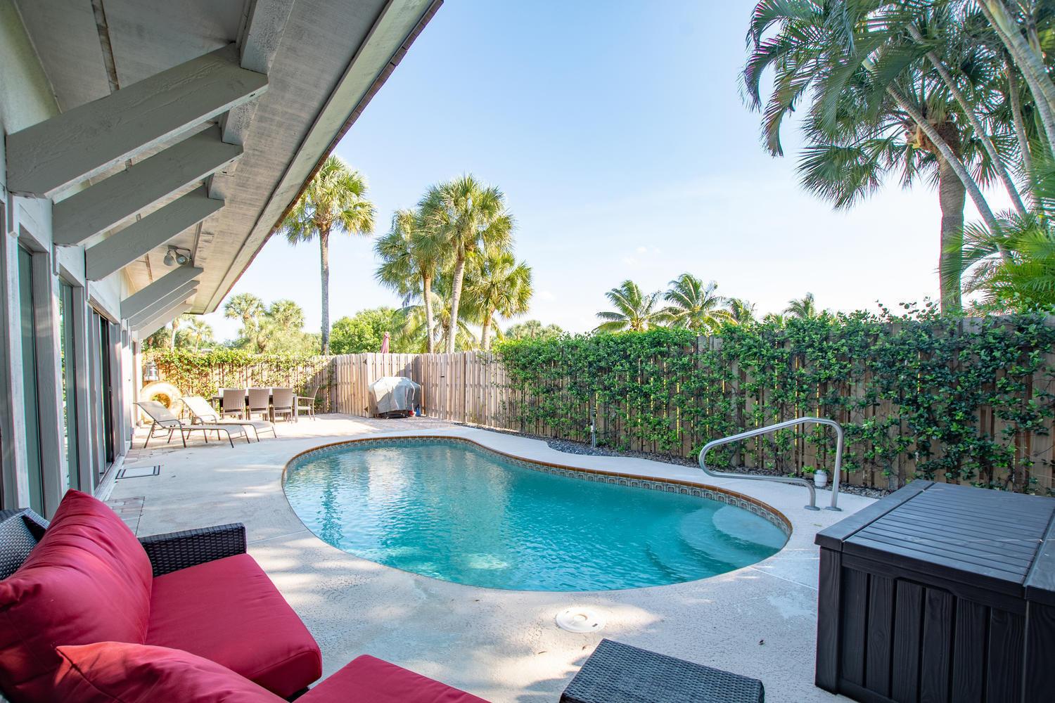 11792 Wimbledon Circle, Wellington, FL 33414, Wellington