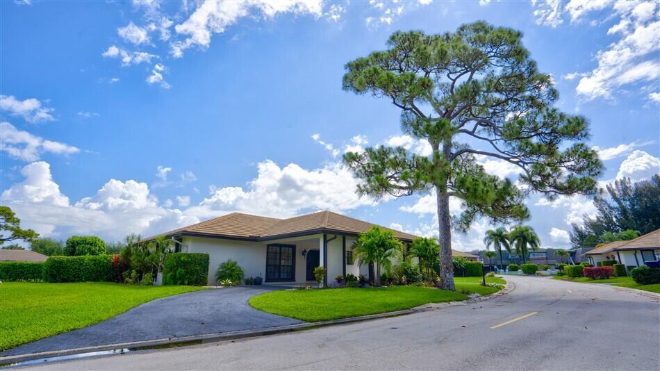 429 Pine Villa Drive, Atlantis, FL 33462, Atlantis