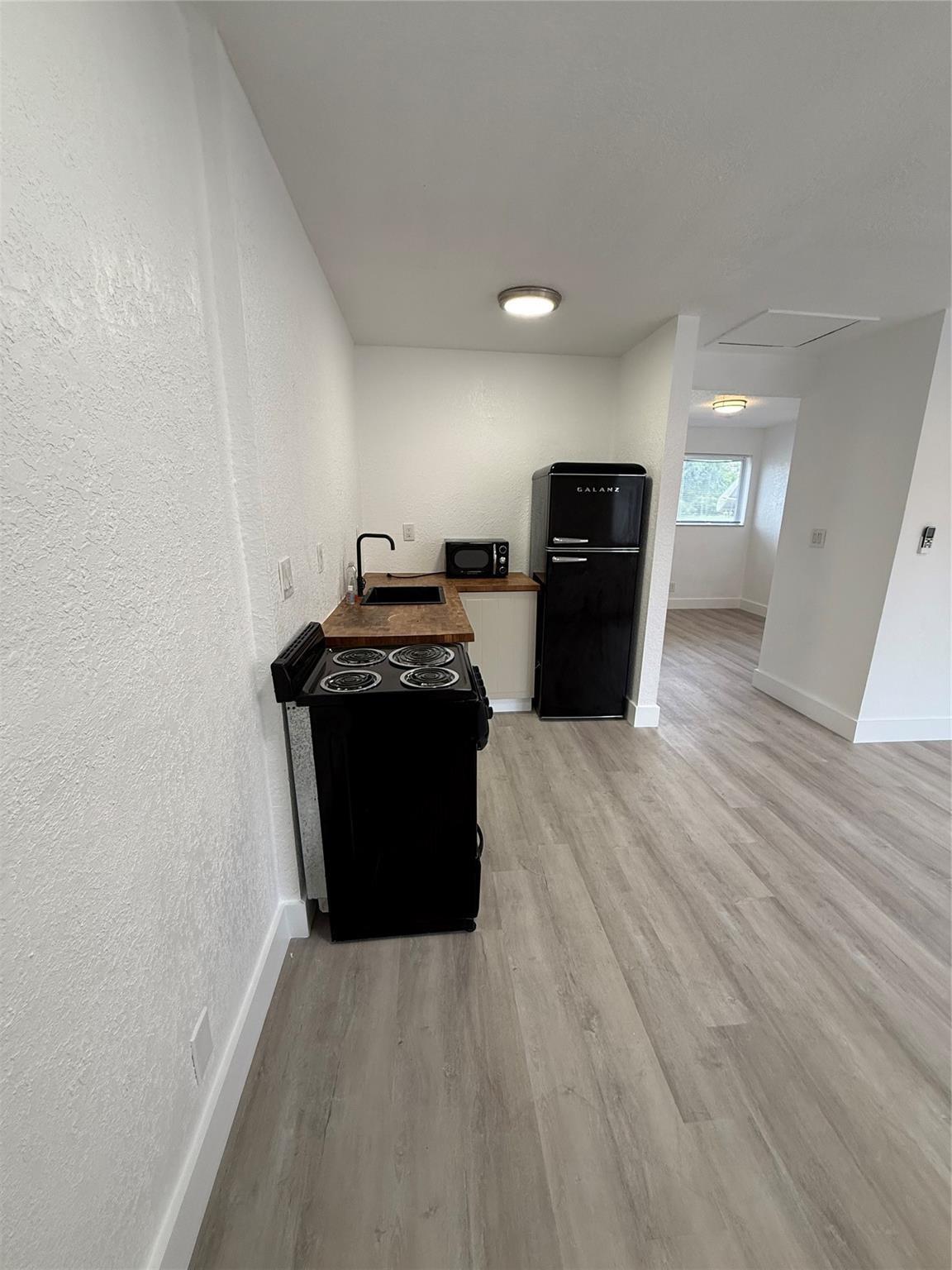 2213 Lincoln Street, Hollywood, FL 33020, Hollywood - Photo 2