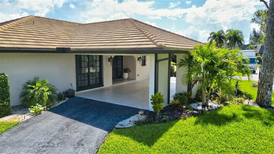 429 Pine Villa Drive, Atlantis, FL 33462, Atlantis - Photo 3