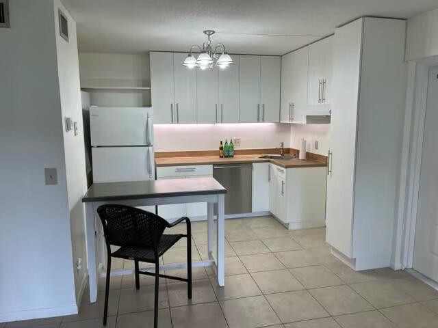 1105 Green Pine Boulevard C1, West Palm Beach, FL 33409, West Palm Beach - Photo 2