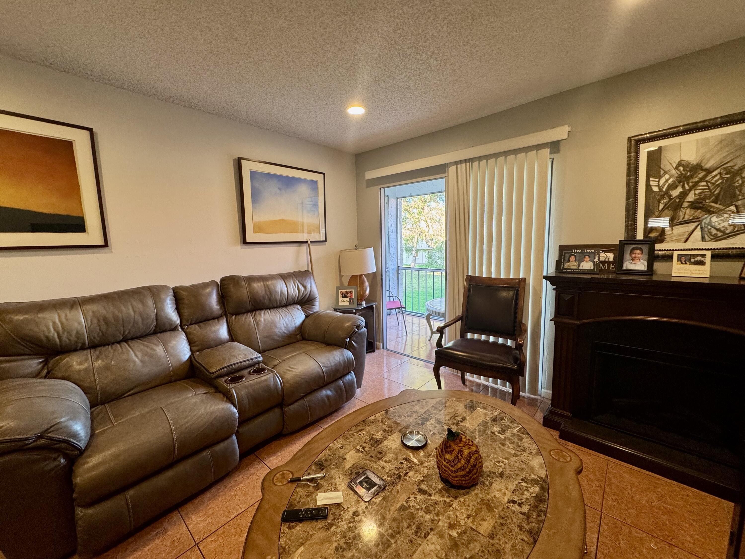 6086 Forest Hill Boulevard 208, West Palm Beach, FL 33415, West Palm Beach - Photo 2