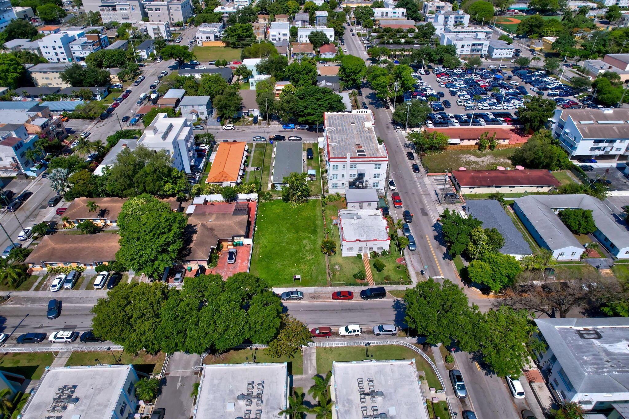 512 SW 6th Avenue, Miami, FL 33130, Miami - Photo 3