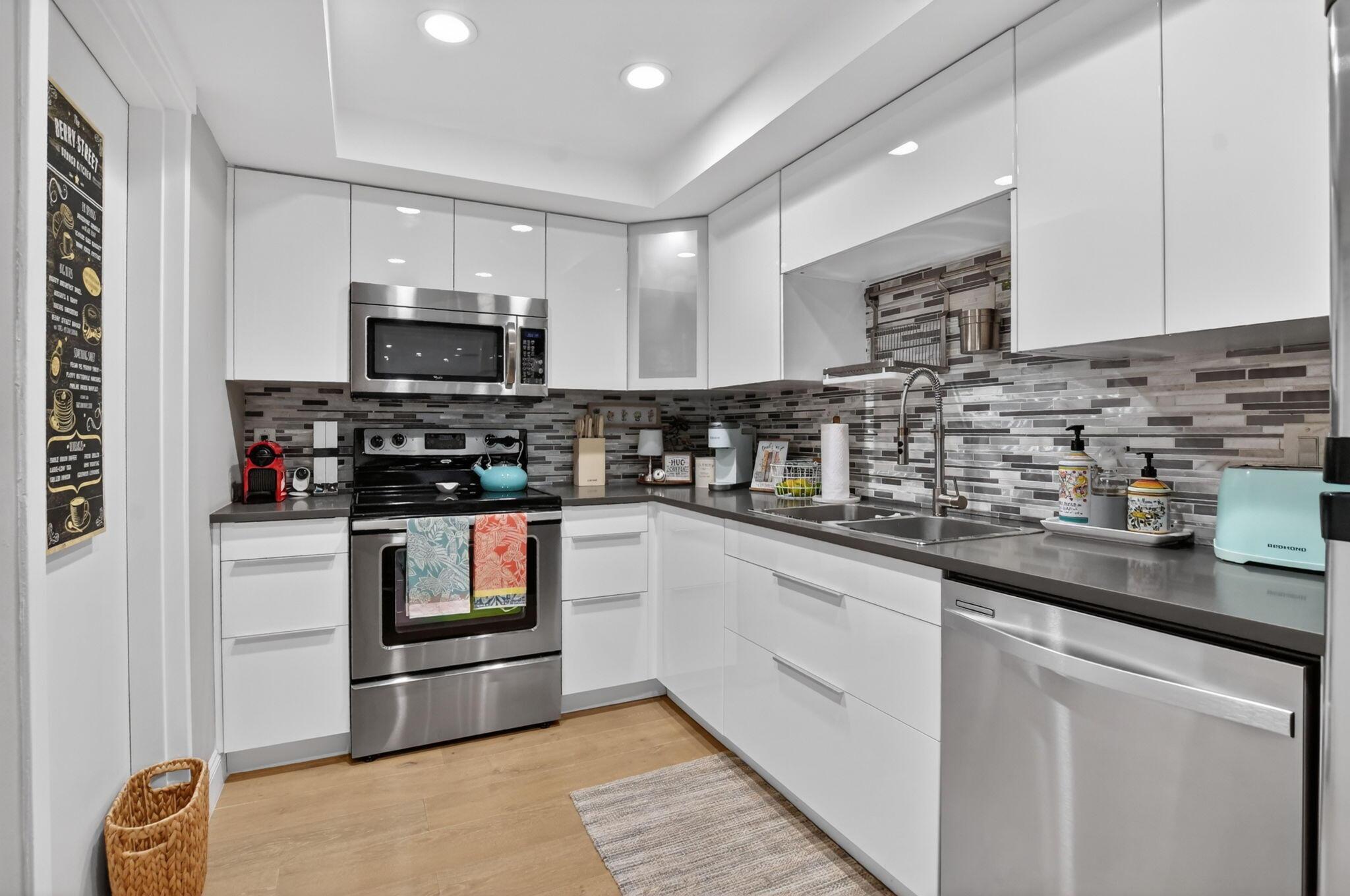 6845 Willow Wood Drive 3046, Boca Raton, FL 33434, Boca Raton - Photo 3