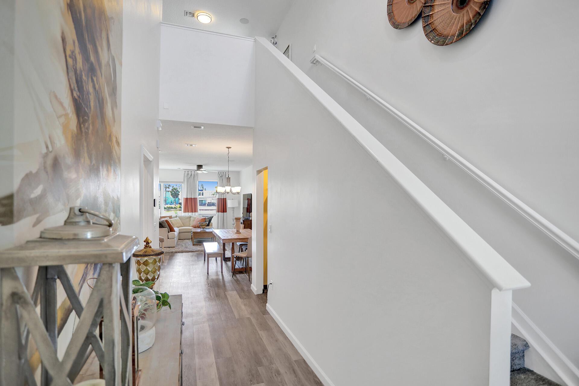 1905 Vernon Street Top Floor, Lake Worth Beach, FL 33460, Lake Worth Beach - Photo 2