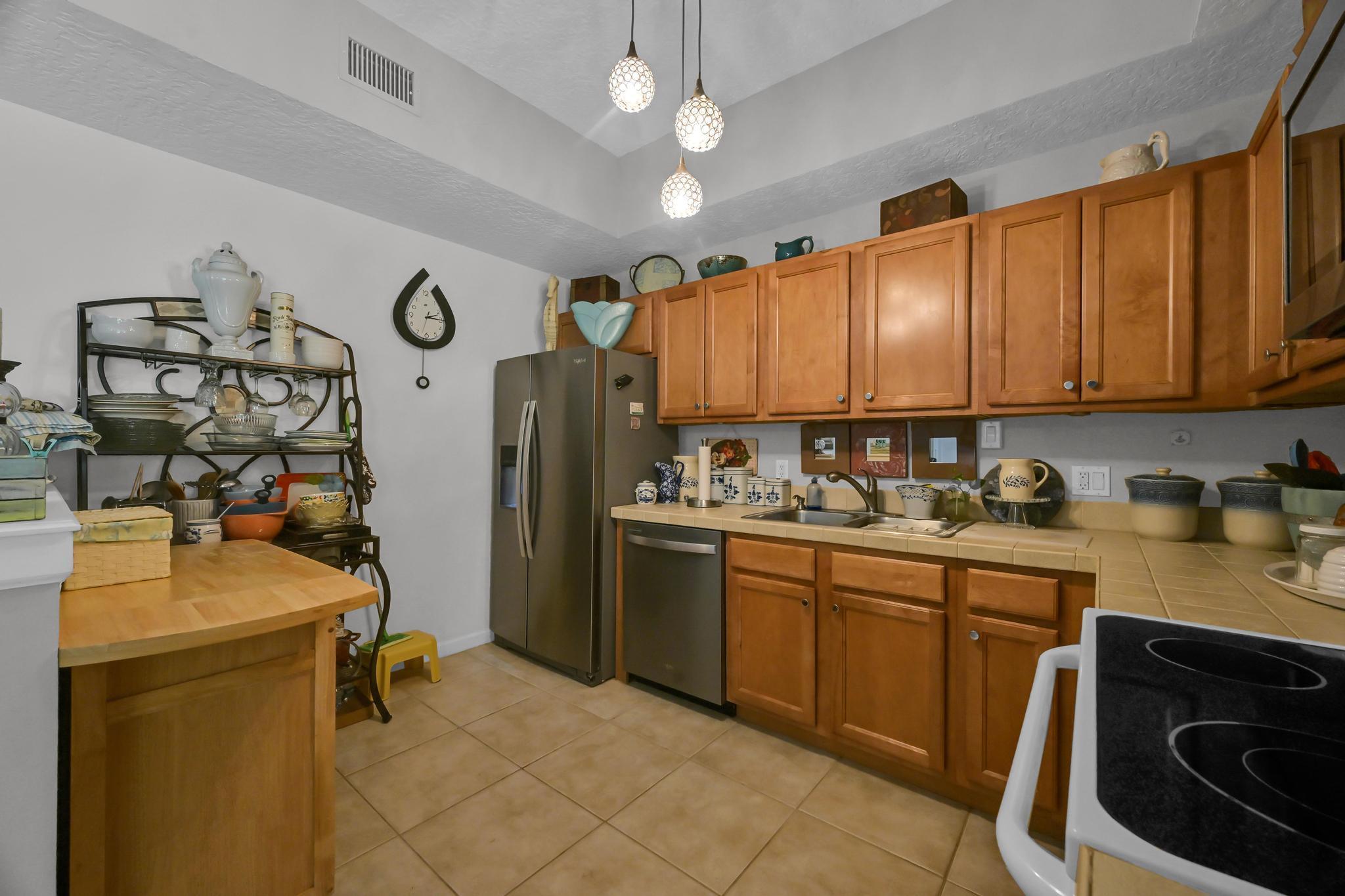 568 7th Square, Vero Beach, FL 32962, Vero Beach - Photo 5