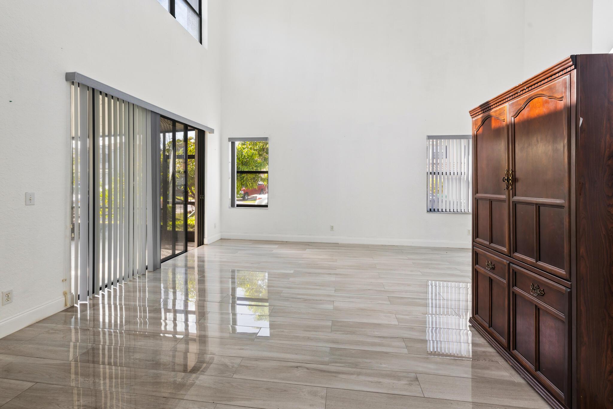 3471 NW 112th Avenue, Coral Springs, FL 33065, Coral Springs - Photo 5
