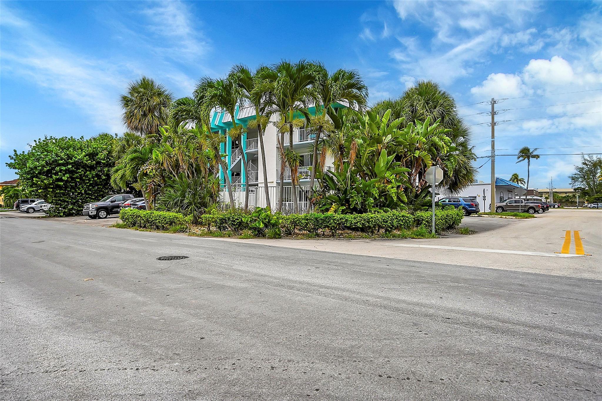 2715 NE 49th Street, Fort Lauderdale, FL 33308, Fort Lauderdale - Photo 3
