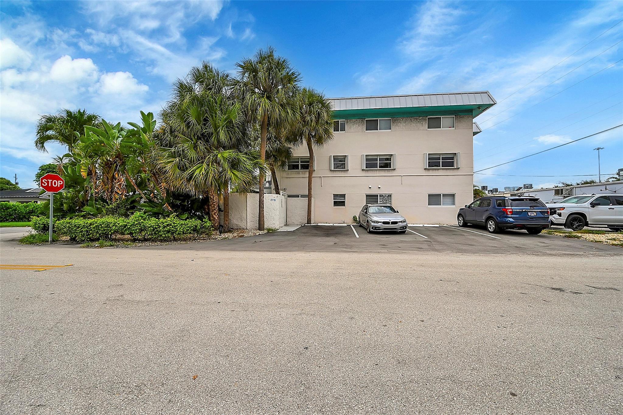 2715 NE 49th Street, Fort Lauderdale, FL 33308, Fort Lauderdale - Photo 4