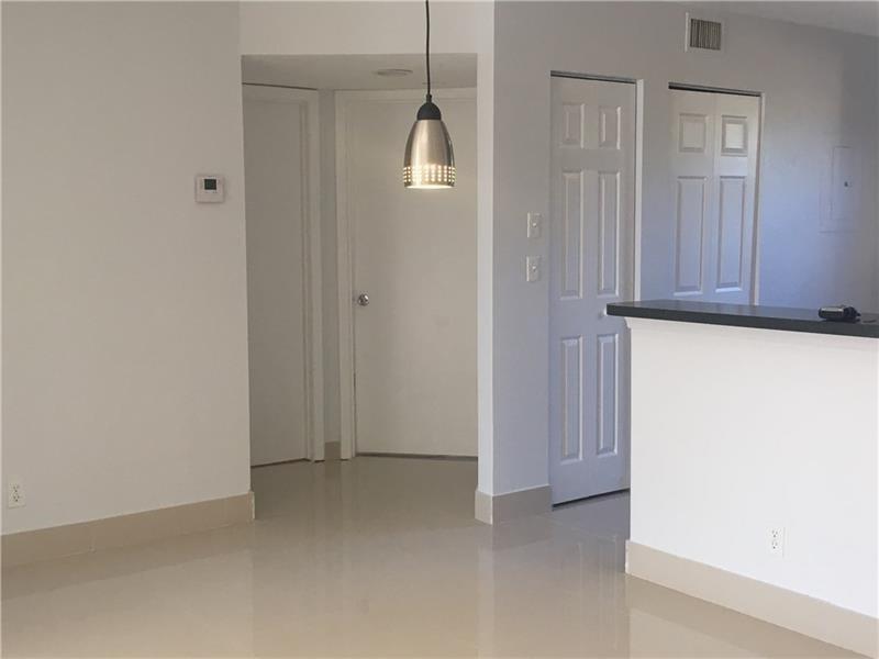 10131 W Sunrise Boulevard 206, Plantation, FL 33322, Plantation - Photo 3