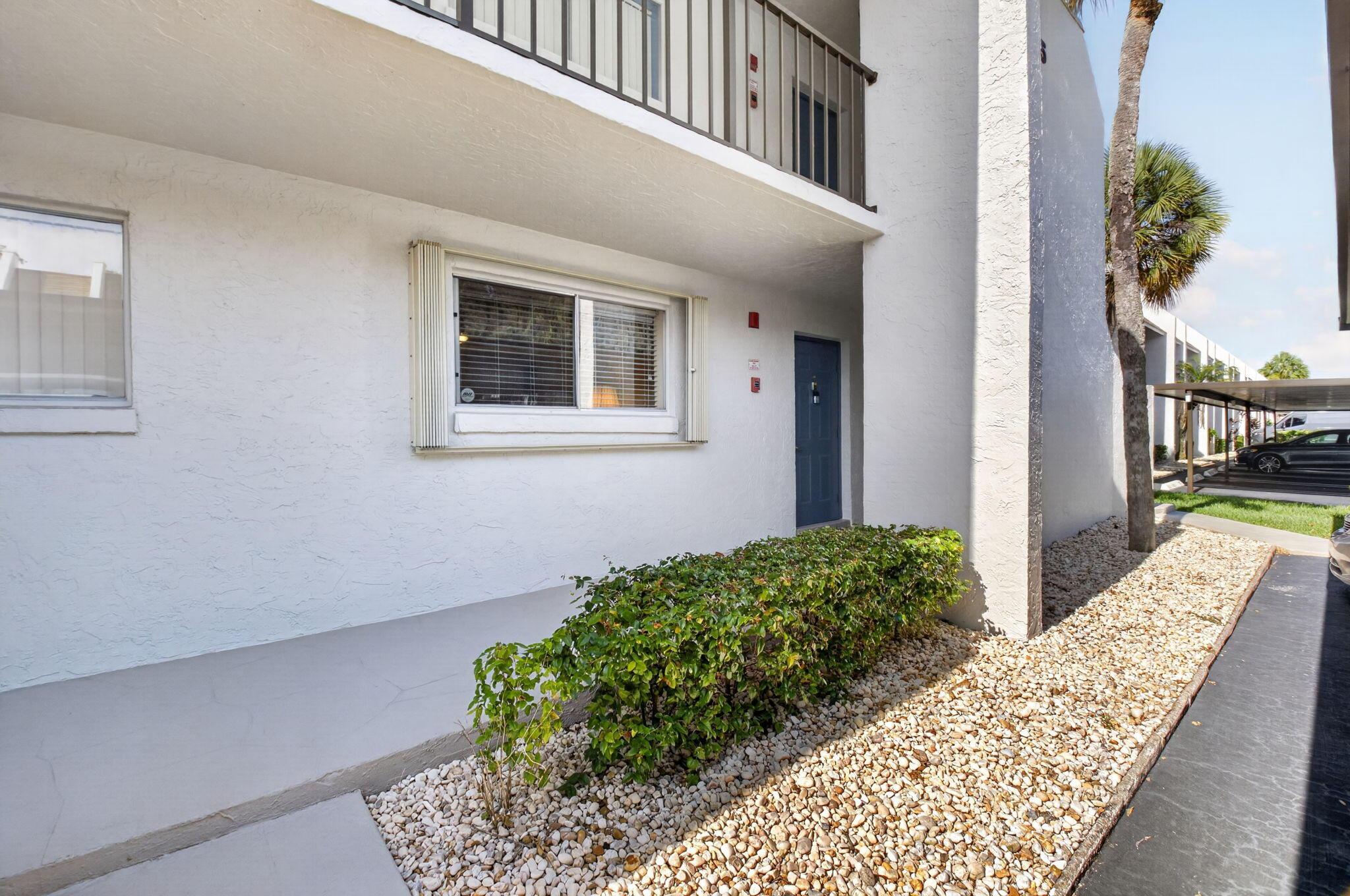2935 SW 22nd Avenue 108, Delray Beach, FL 33445, Delray Beach - Photo 2