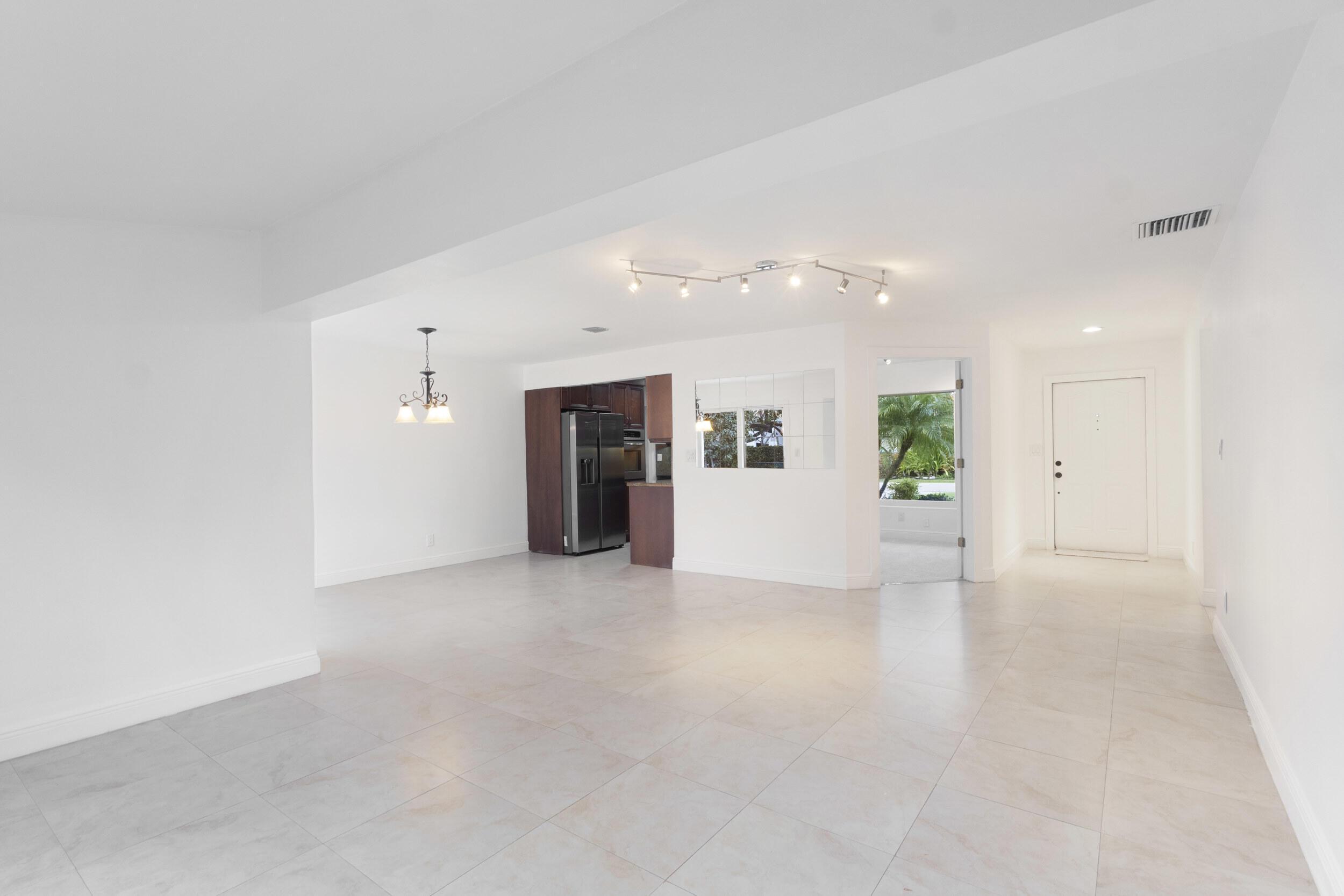 2940 NE 18th Street, Pompano Beach, FL 33062, Pompano Beach - Photo 4