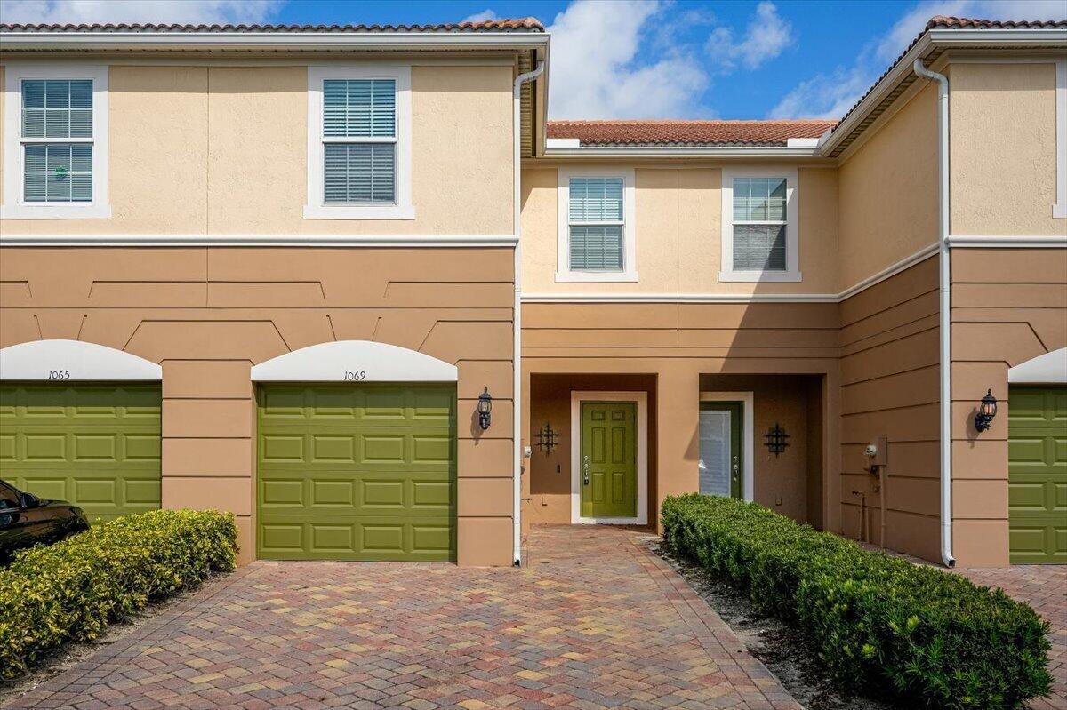 1069 Normandie Way, Vero Beach, FL 32960, Vero Beach - Photo 2
