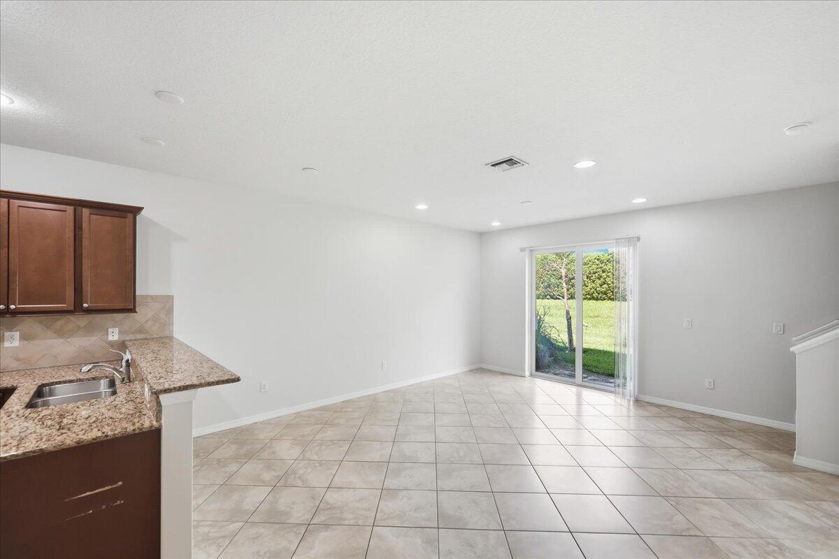 1069 Normandie Way, Vero Beach, FL 32960, Vero Beach - Photo 3