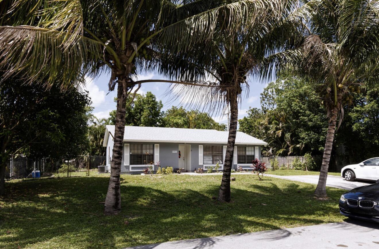 5437 Greenwood Drive, Delray Beach, FL 33484, Delray Beach - Photo 4