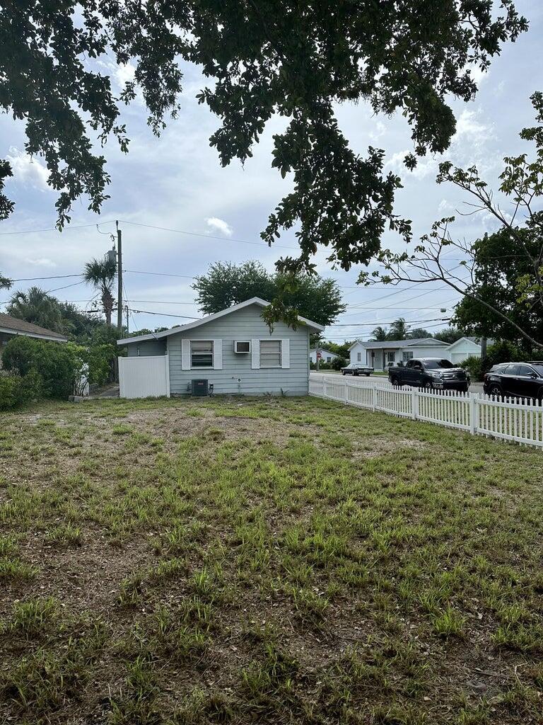 312 12th Avenue N, Lake Worth Beach, FL 33460, Lake Worth Beach