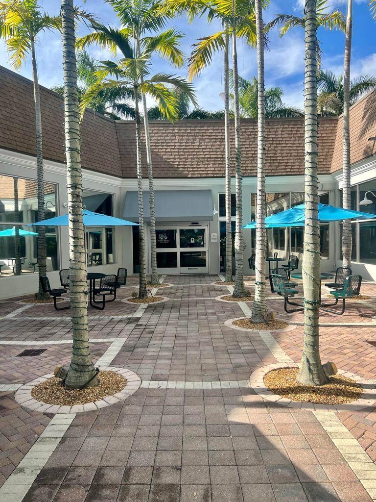 650 N Brittany N 650, Delray Beach, FL 33446, Delray Beach - Photo 5