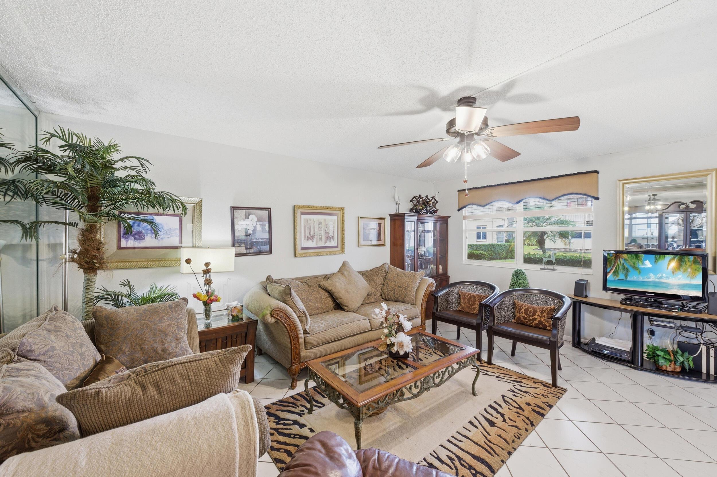 52 Saxony B, Delray Beach, FL 33446, Delray Beach - Photo 3