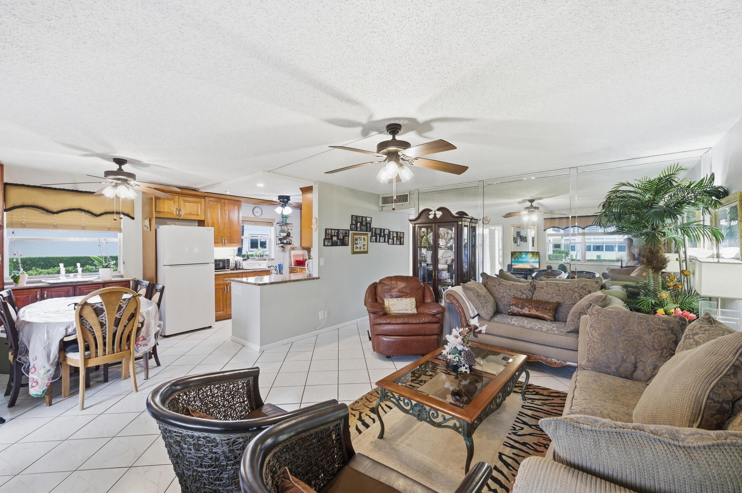 52 Saxony B, Delray Beach, FL 33446, Delray Beach - Photo 5
