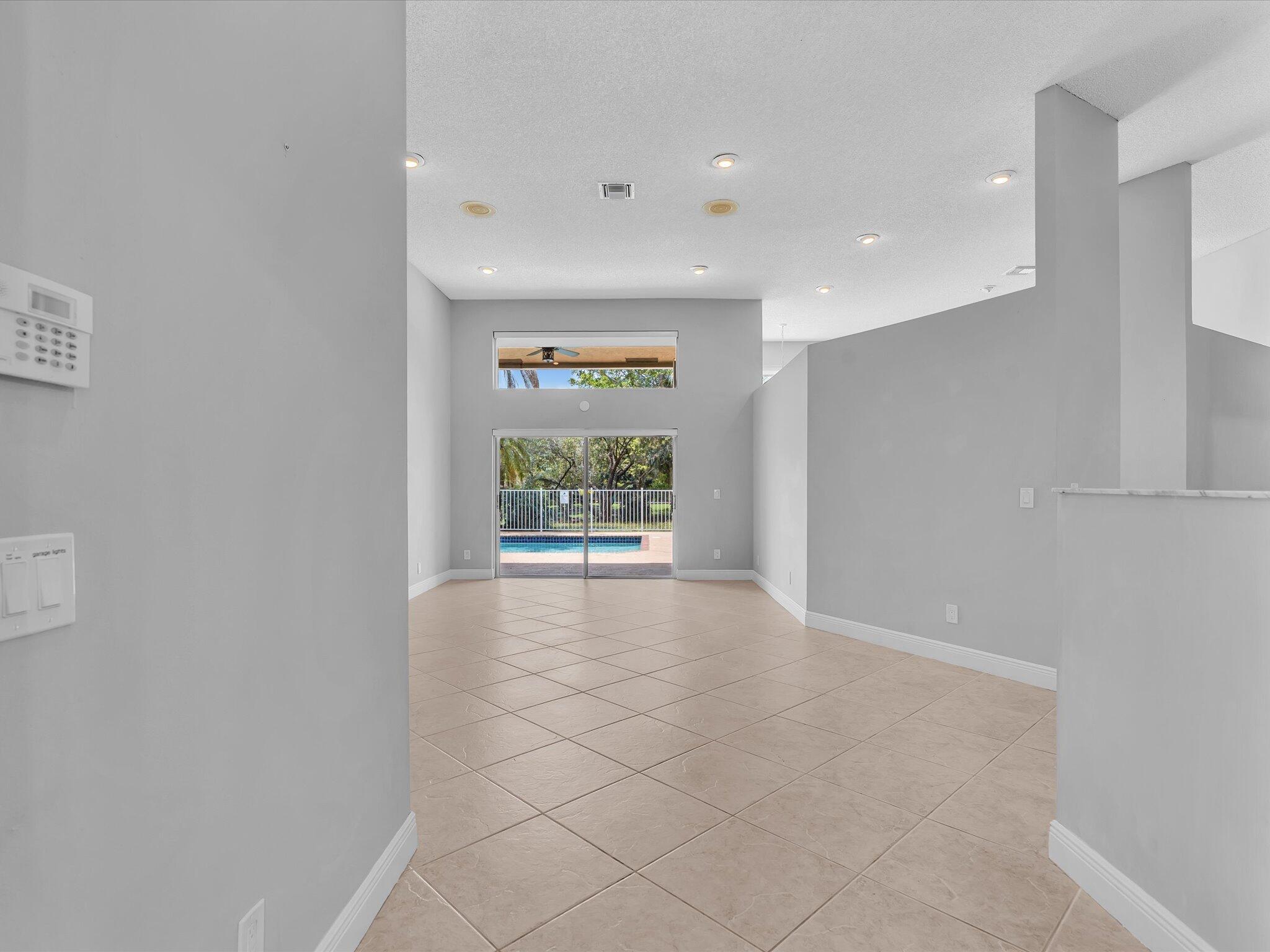 10434 NW 6th Court, Coral Springs, FL 33071, Coral Springs - Photo 4