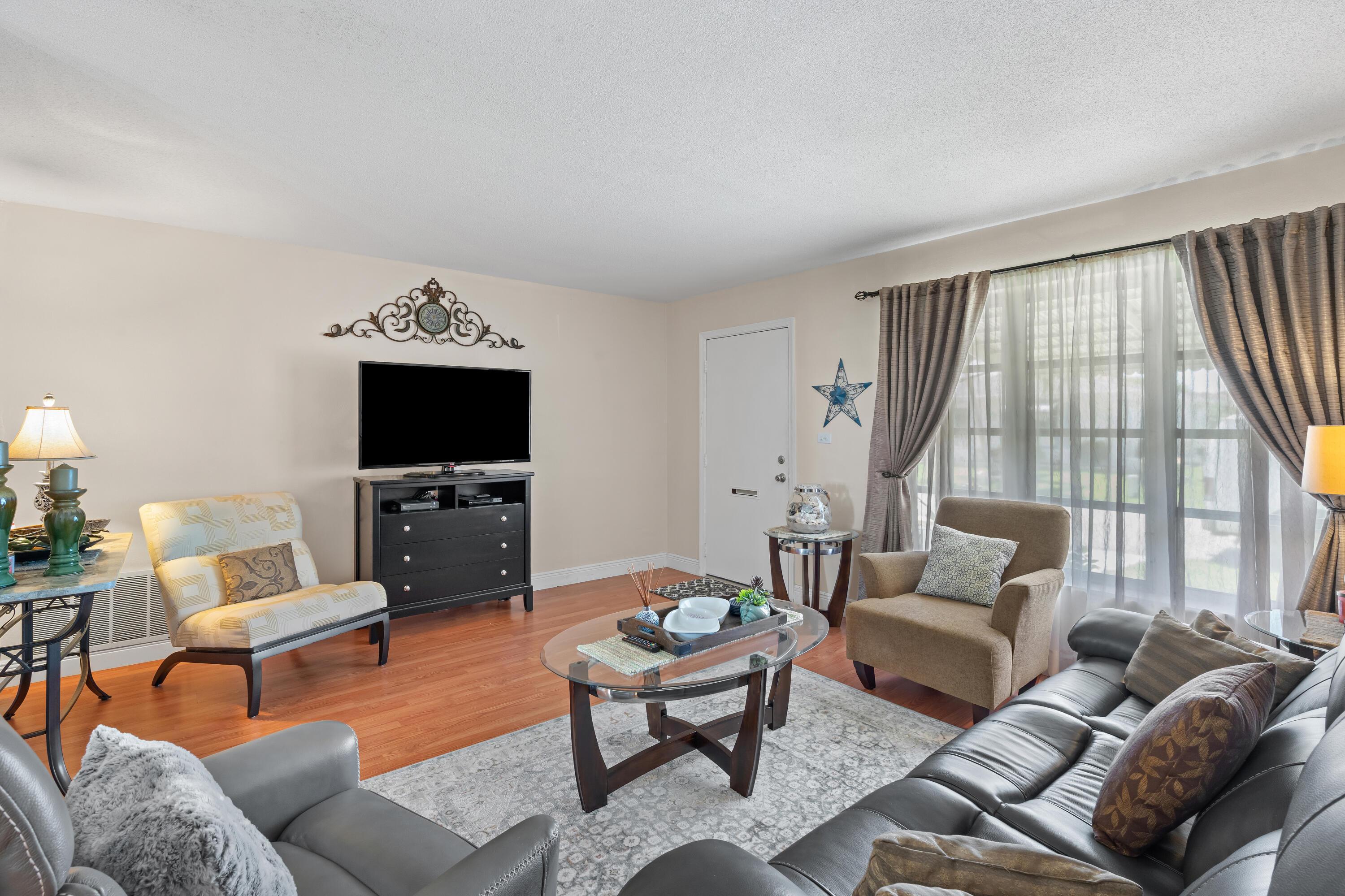 5017 NW 49th Road, Tamarac, FL 33319, Tamarac - Photo 3