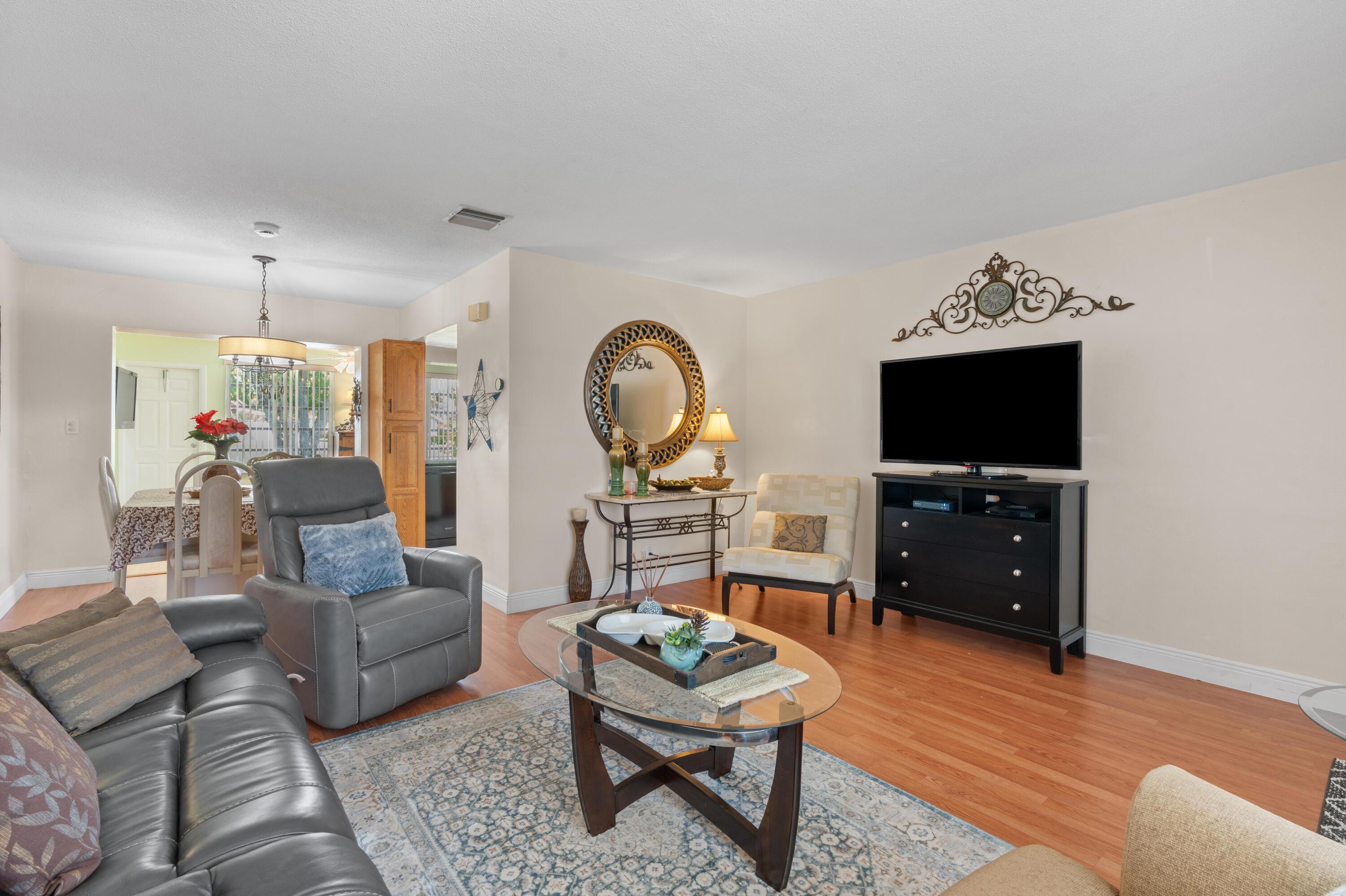 5017 NW 49th Road, Tamarac, FL 33319, Tamarac - Photo 5