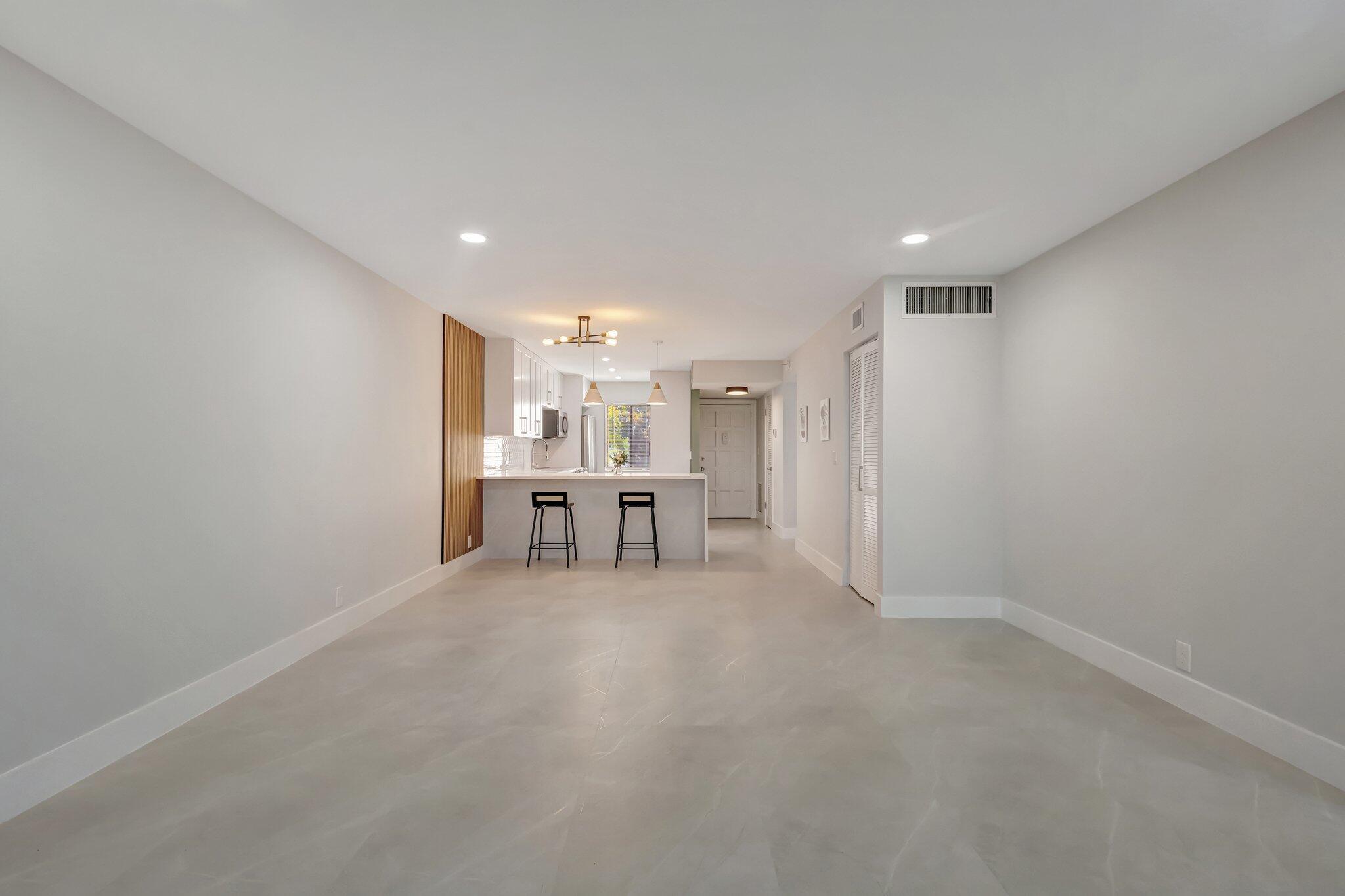 4090 Tivoli Court 208, Lake Worth, FL 33467, Lake Worth - Photo 3