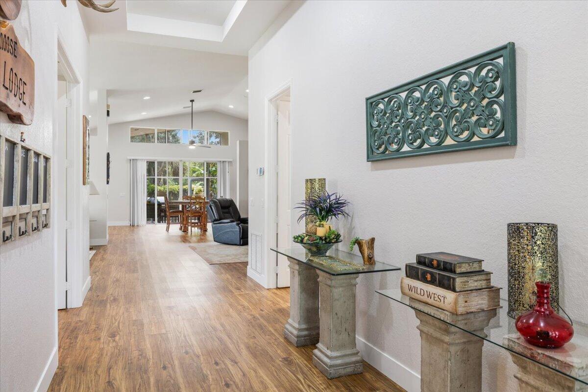 5185 Topaz Lane SW, Vero Beach, FL 32968, Vero Beach - Photo 3