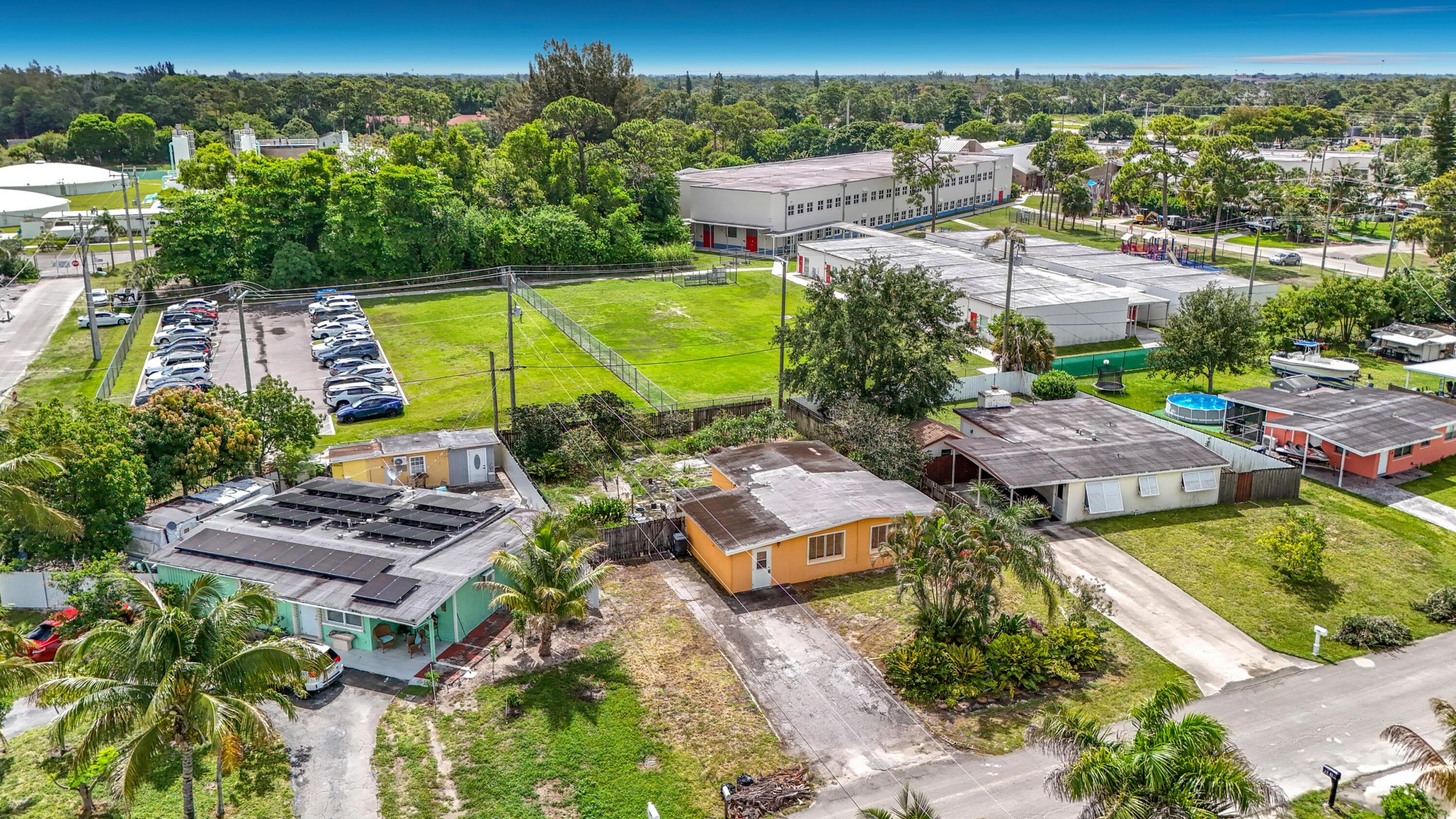 2066 Tarragon Road, West Palm Beach, FL 33415, West Palm Beach - Photo 4