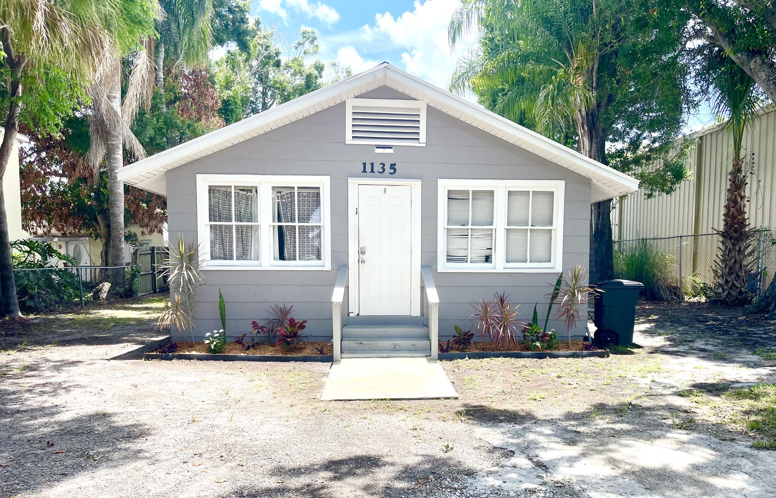 1135 17th Place, Vero Beach, FL 32960, Vero Beach - Photo 2