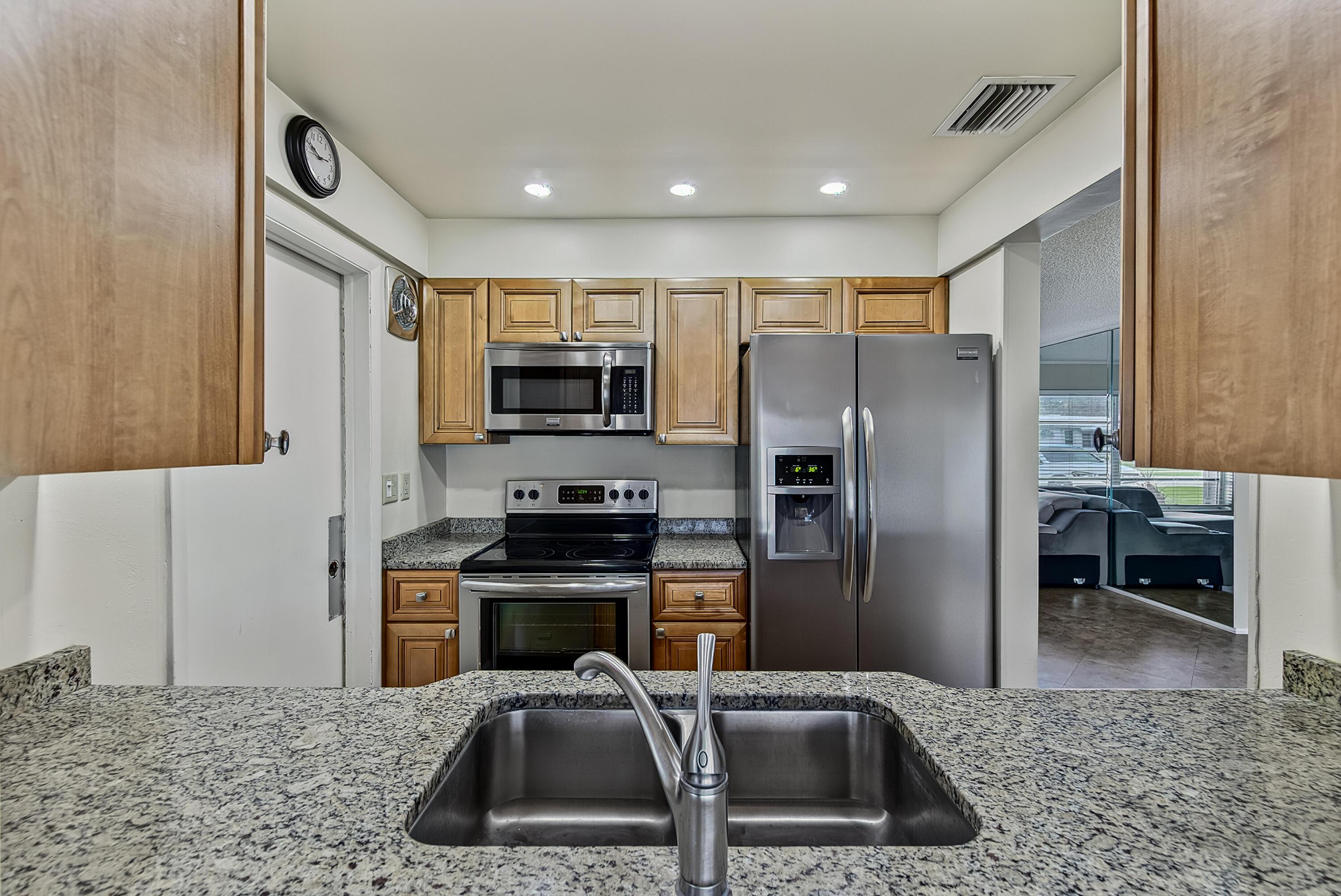 2581 E Golf Boulevard, Pompano Beach, FL 33064, Pompano Beach - Photo 5