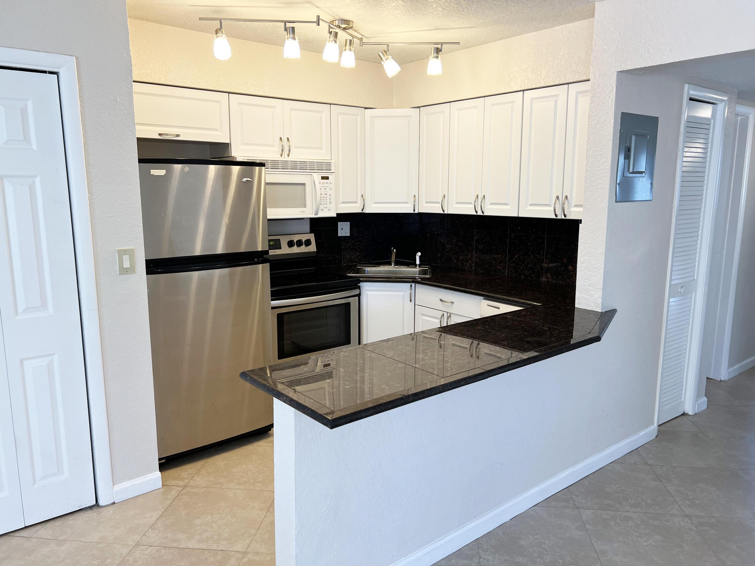 4050 NE 12th Terrace 15-1, Oakland Park, FL 33334, Oakland Park - Photo 3
