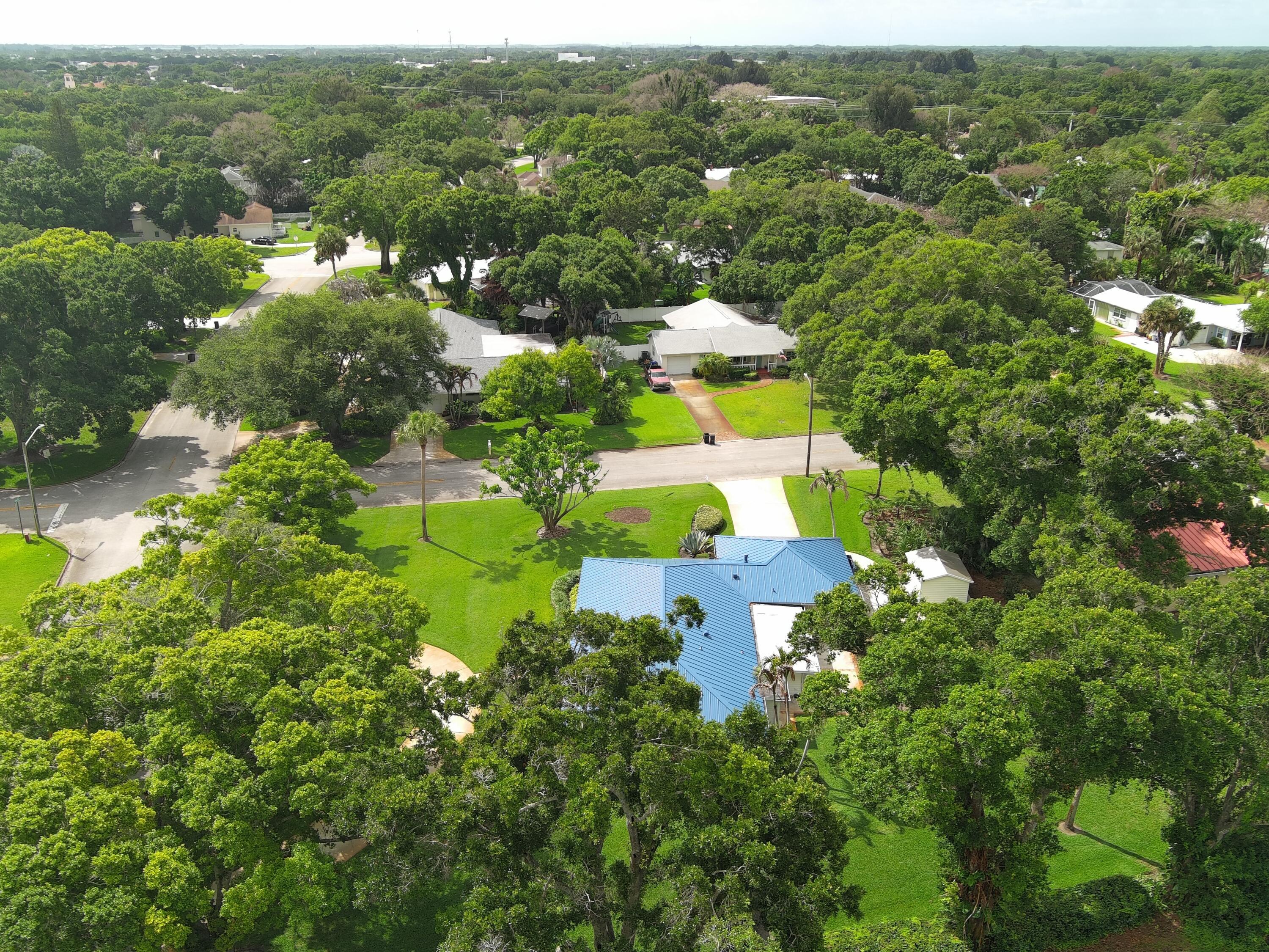 2301 Avalon Avenue, Vero Beach, FL 32960, Vero Beach - Photo 4