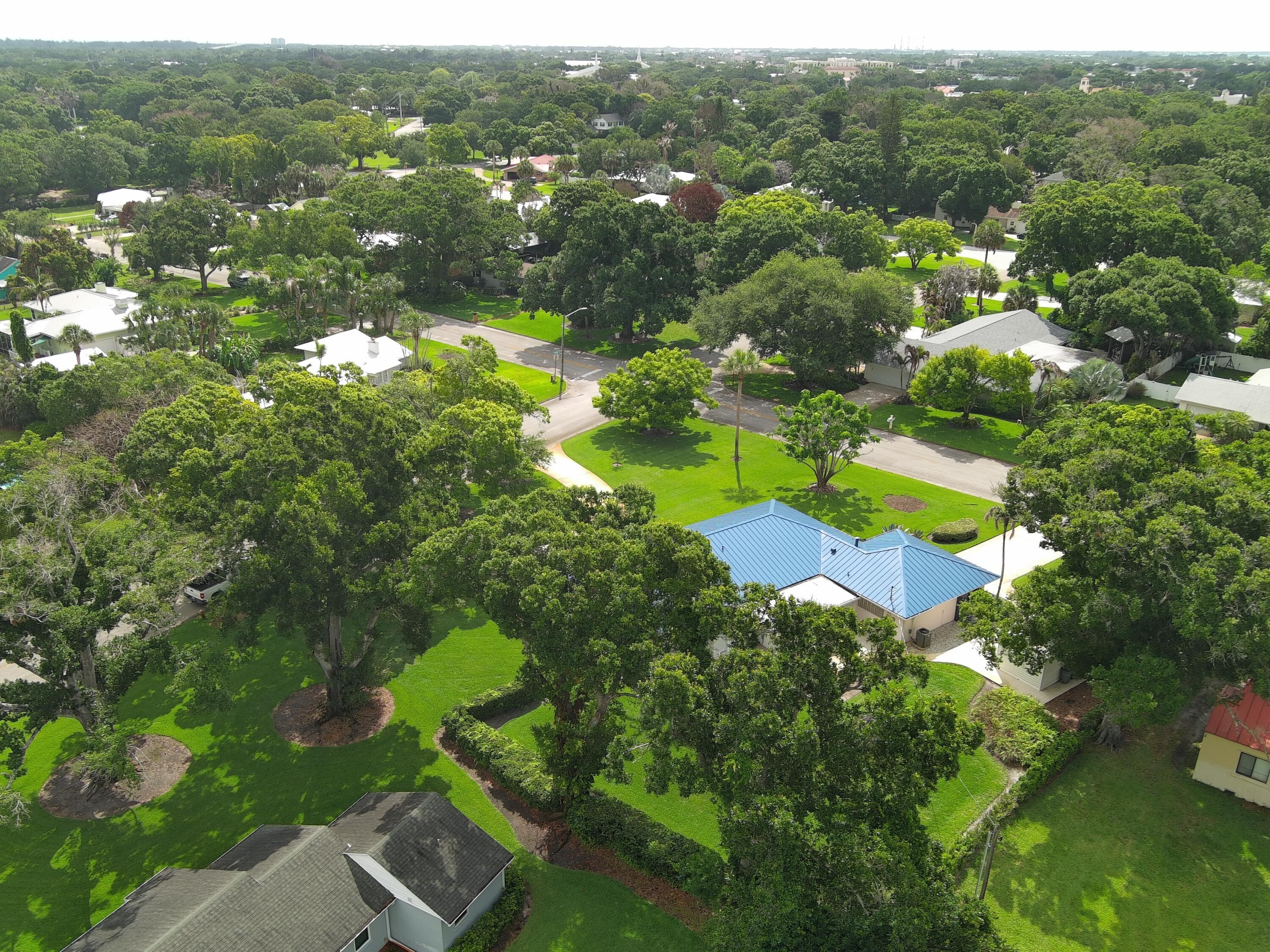 2301 Avalon Avenue, Vero Beach, FL 32960, Vero Beach - Photo 5
