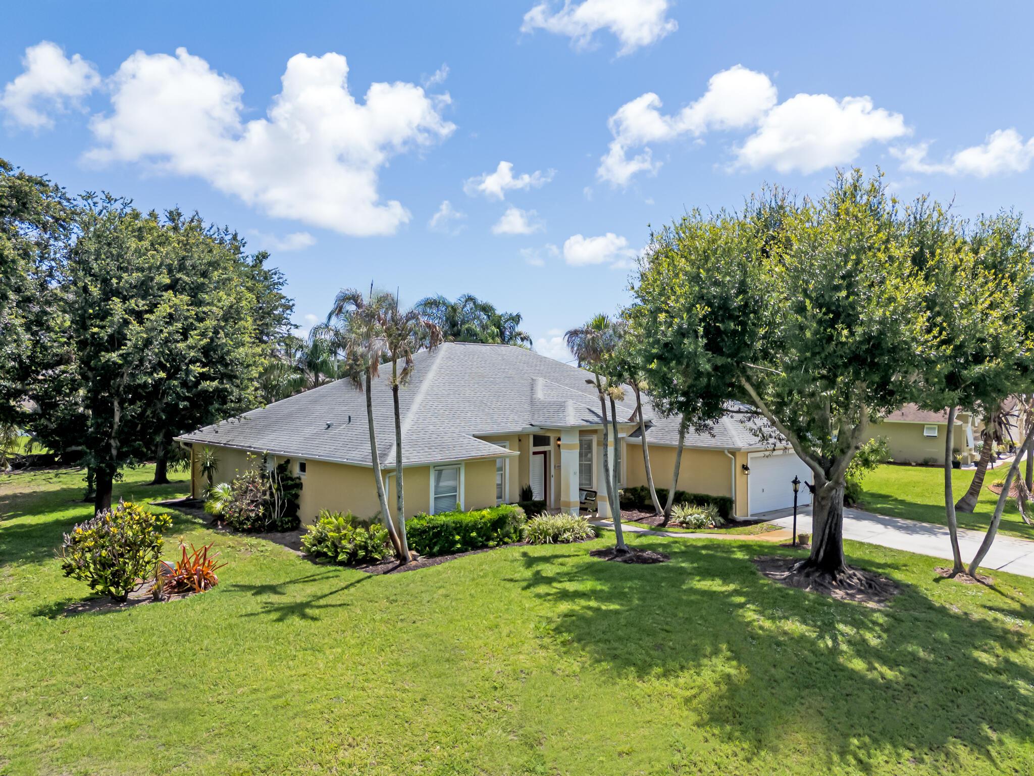 2017 SE Allamanda Drive, Port St. Lucie, FL 34952, Port St. Lucie - Photo 2
