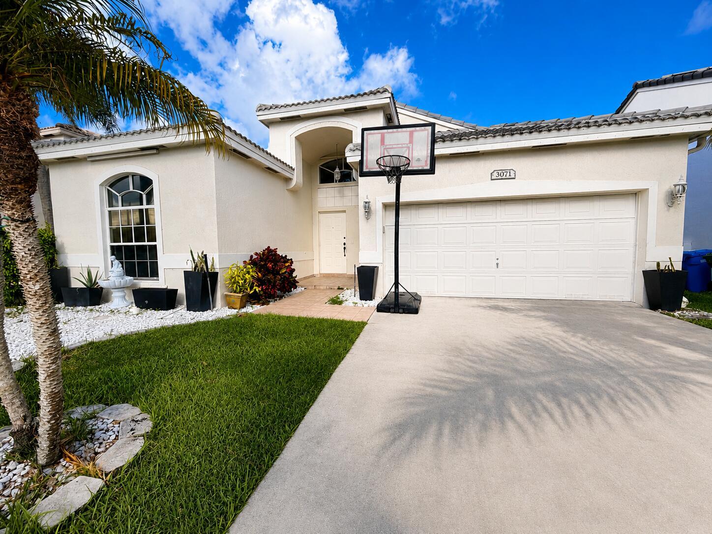 3071 Dogwood Lane, Margate, FL 33063, Margate - Photo 2