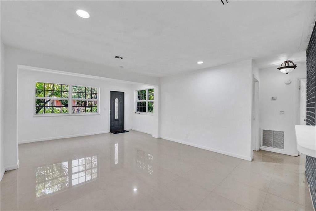 2422 Sherman Street, Hollywood, FL 33020, Hollywood - Photo 2